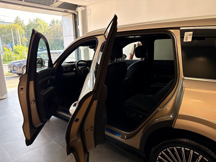 Exeed Exlantix ET 1.5hyb AT (469 л.с.) 4WD, 2026 Exeed Exlantix ET 1.5hyb AT (469 л.с.) 4WD, 2026