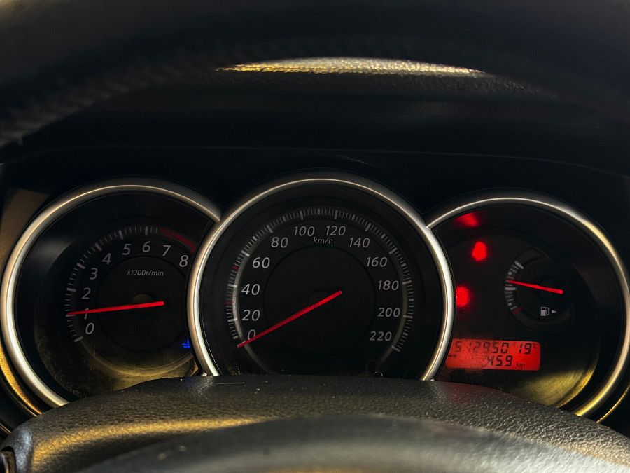 Nissan Tiida 1.6 MT (110 л.с.), 2010