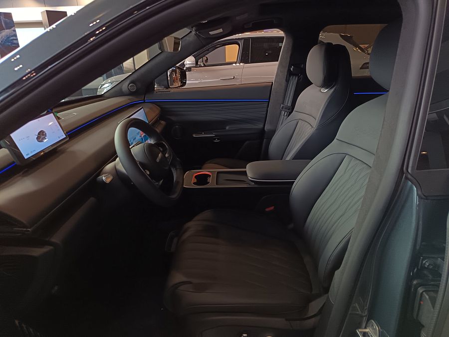 Exeed Exlantix ET 1.5hyb AT (469 л.с.) 4WD, 2026 Exeed Exlantix ET 1.5hyb AT (469 л.с.) 4WD, 2026