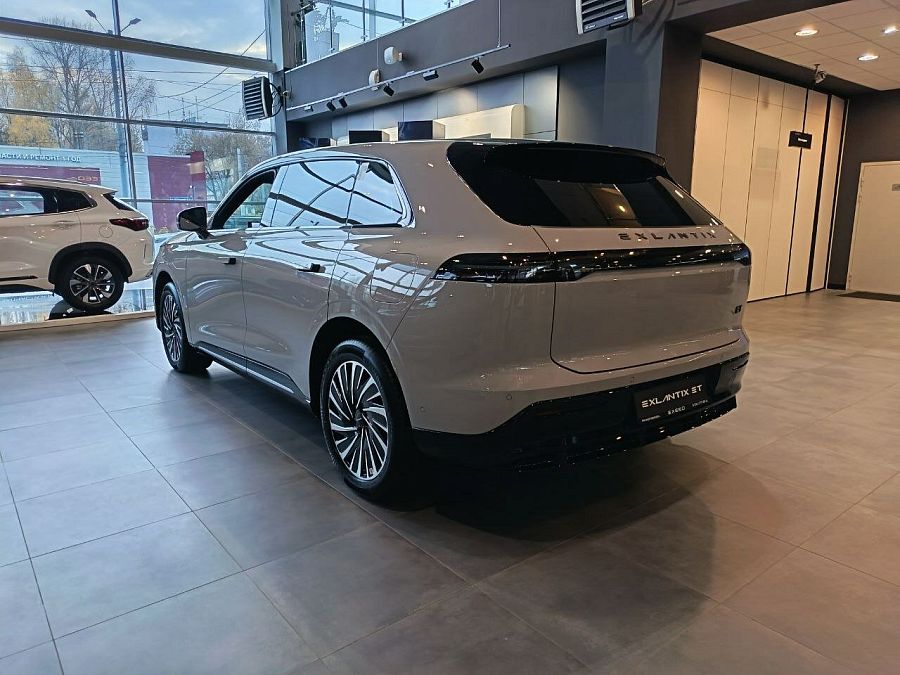 Exeed Exlantix ET 1.5hyb AT (469 л.с.) 4WD, 2026 Exeed Exlantix ET 1.5hyb AT (469 л.с.) 4WD, 2026