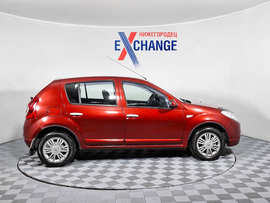 Renault Sandero 1.6 MT (84 л.с.), 2013 Renault Sandero 1.6 MT (84 л.с.), 2013