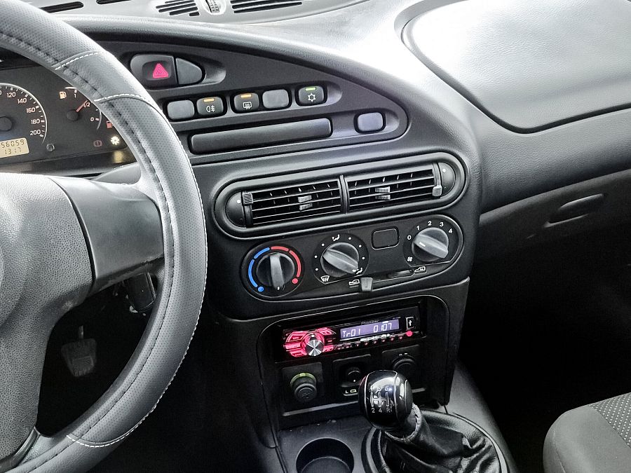 Chevrolet Niva 1.7 MT (80 л.с.) 4WD, 2011