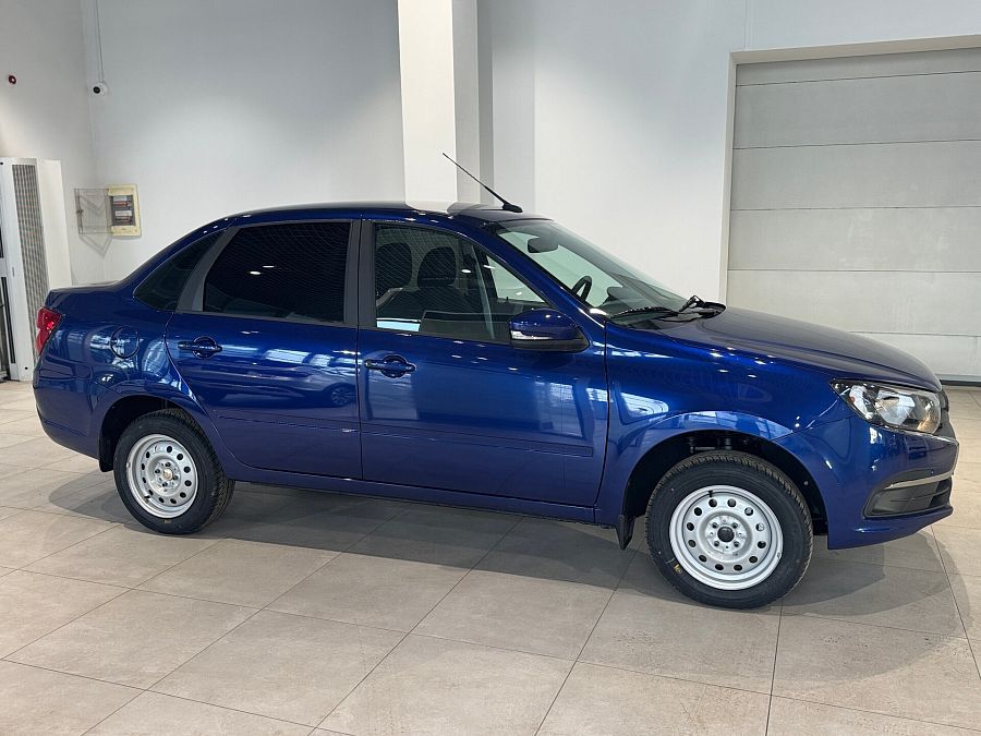 Lada (Ваз) Granta 1.6 MT (90 л.с.), 2026 Lada (Ваз) Granta 1.6 MT (90 л.с.), 2026