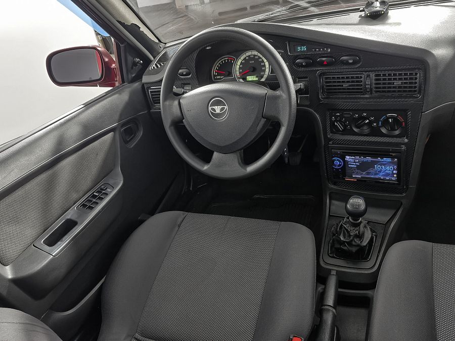 Daewoo Nexia 1.5 MT (80 л.с.), 2010 Daewoo Nexia 1.5 MT (80 л.с.), 2010