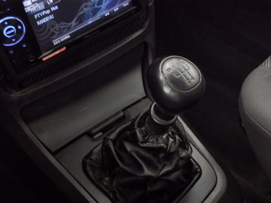 Daewoo Nexia 1.5 MT (80 л.с.), 2010 Daewoo Nexia 1.5 MT (80 л.с.), 2010