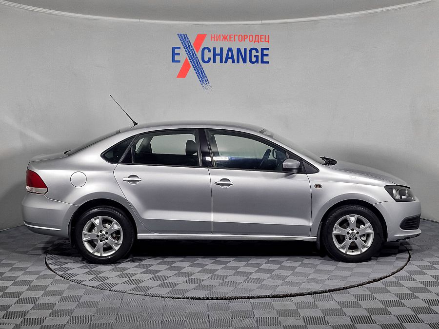 Volkswagen Polo 1.6 MT (105 л.с.), 2012