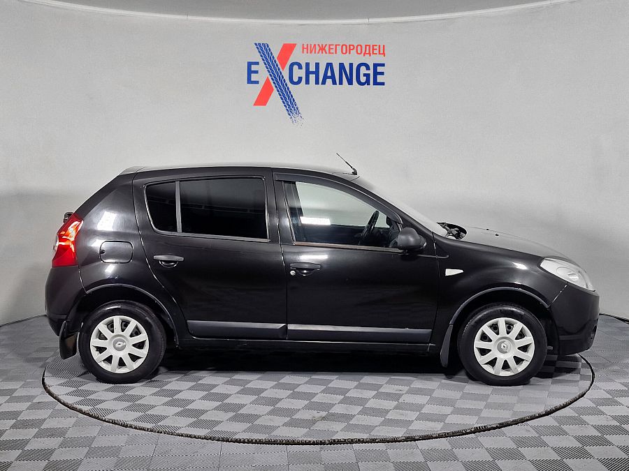 Renault Sandero 1.4 MT (75 л.с.), 2011