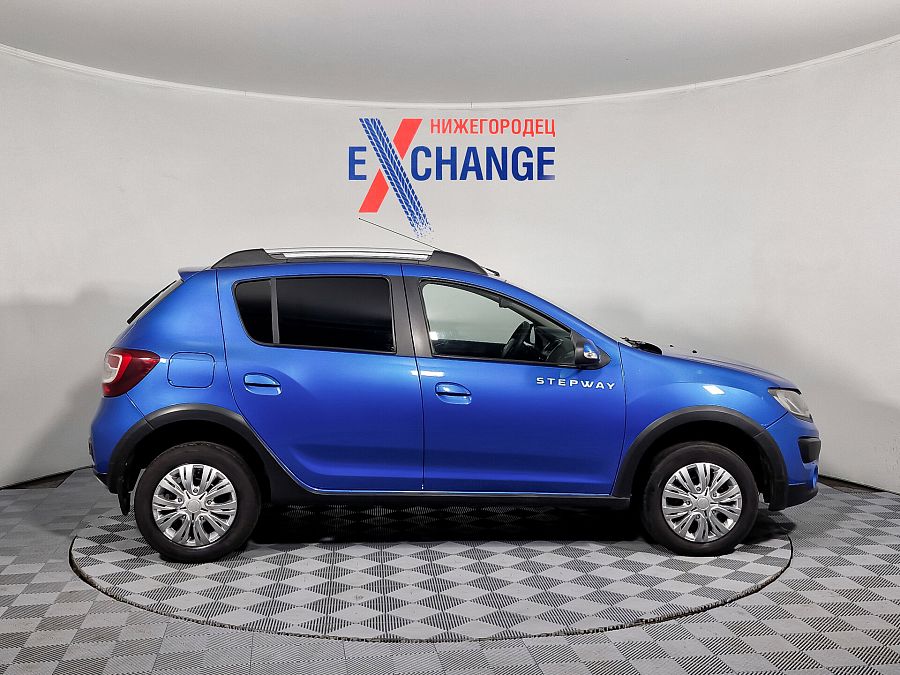 Renault Sandero Stepway 1.6 AMT (82 л.с.), 2015 Renault Sandero Stepway 1.6 AMT (82 л.с.), 2015