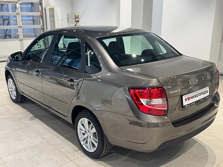Lada (Ваз) Granta 1.6 MT (90 л.с.), 2026