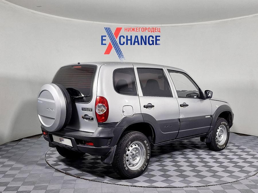 Chevrolet Niva 1.7 MT (80 л.с.) 4WD, 2012 Chevrolet Niva 1.7 MT (80 л.с.) 4WD, 2012