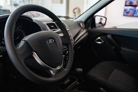 Lada (Ваз) Granta 1.6 MT (90 л.с.), 2026