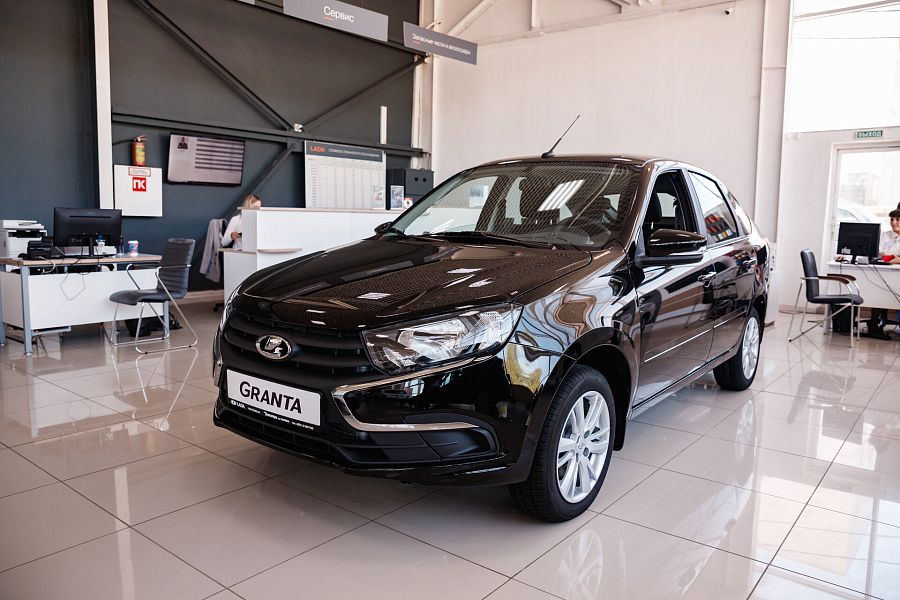 Lada (Ваз) Granta 1.6 MT (90 л.с.), 2026 Lada (Ваз) Granta 1.6 MT (90 л.с.), 2026