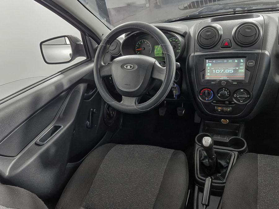 Lada (Ваз) Granta 1.6 MT (82 л.с.), 2013