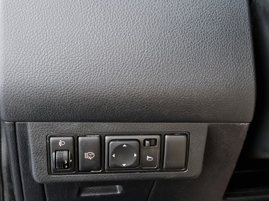 Nissan Tiida 1.6 AT (110 л.с.), 2010